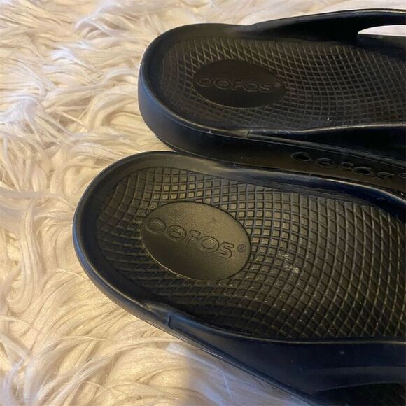 OOFOS Women's Black Recovery Flip Flop Sandals Size 9 Casual Summer - Picture 5 of 8